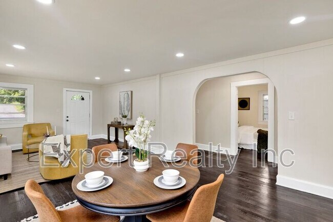 Building Photo - 4345 2nd Ave S