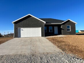 Building Photo - 3 bedroom 2 bath Tin Town MO