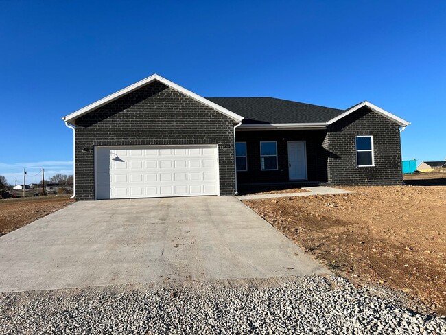 Primary Photo - 3 bedroom 2 bath Tin Town MO