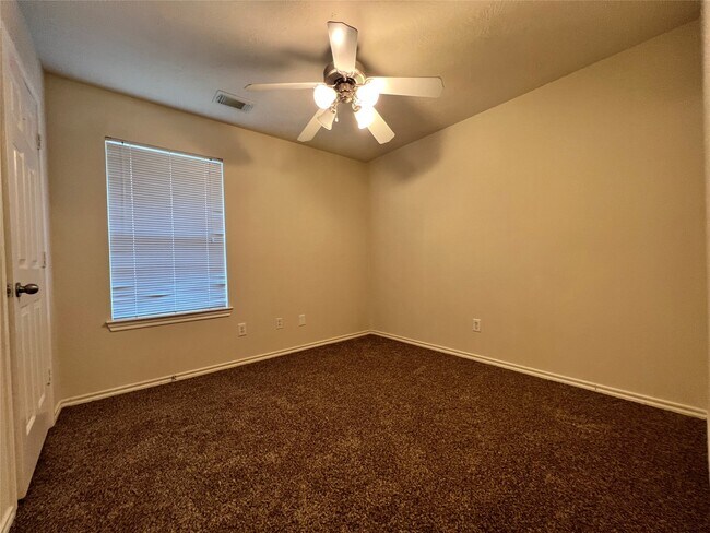 Building Photo - 21810 Dimmett Way