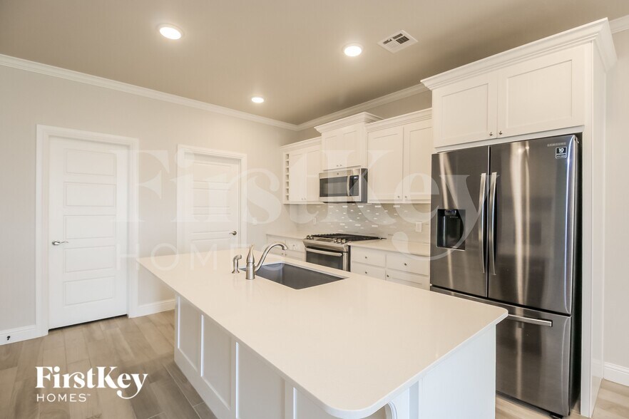 Building Photo - 11409 NW 100th Ct