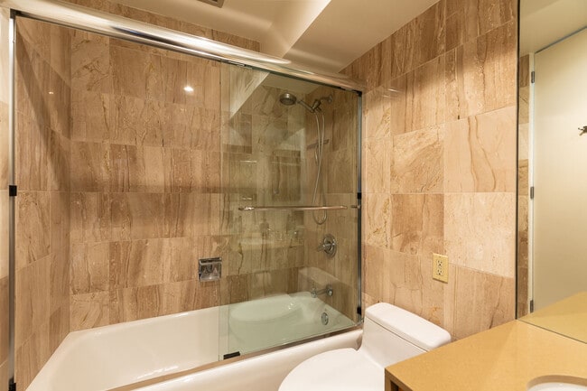 Building Photo - 3200 6th Ave