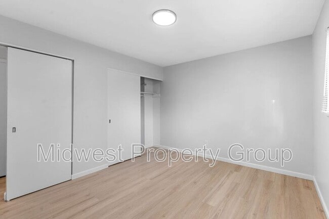 Building Photo - 1450 Tahoe Dr