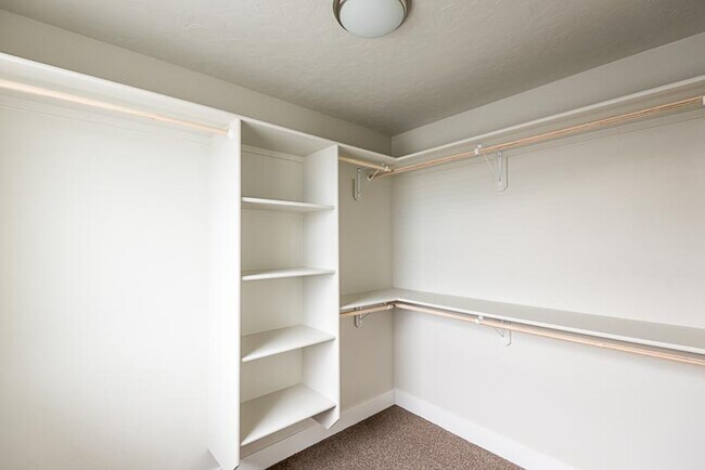 Building Photo - 305 Johnson Rd