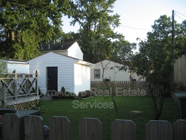 Building Photo - 725-B Carolina Avenue