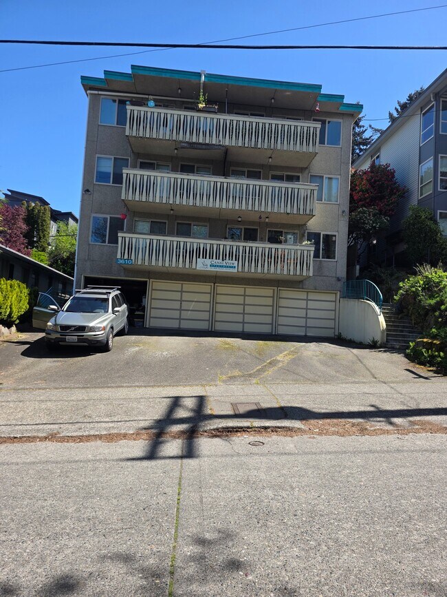 Building Photo - 3610 14th Ave W