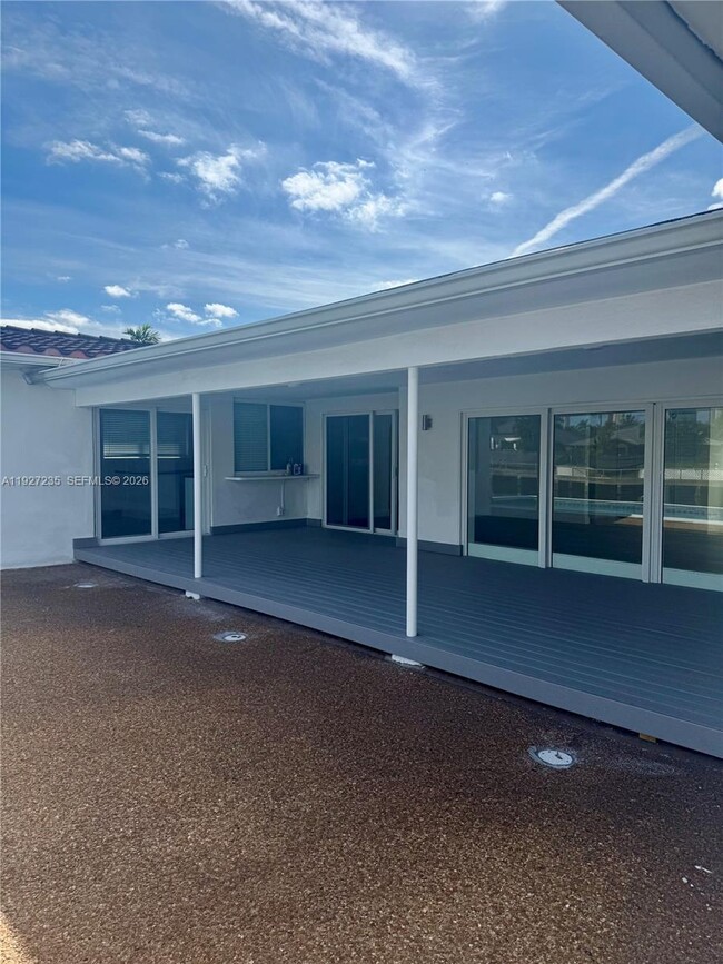 Building Photo - 16453 NE 33rd Ave