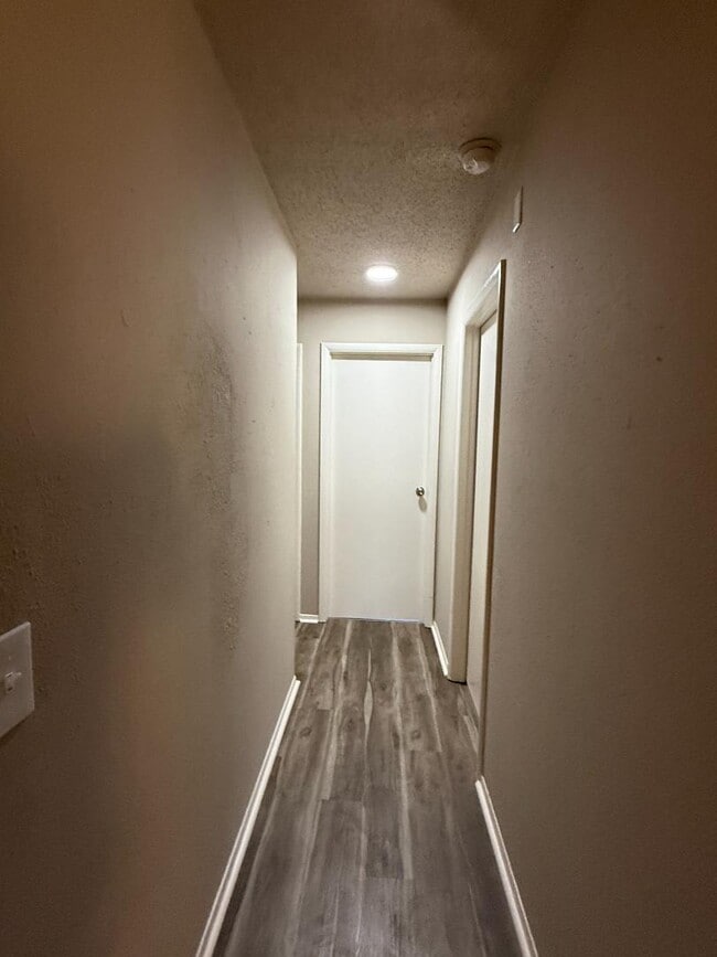 Building Photo - 2320 Haskell St