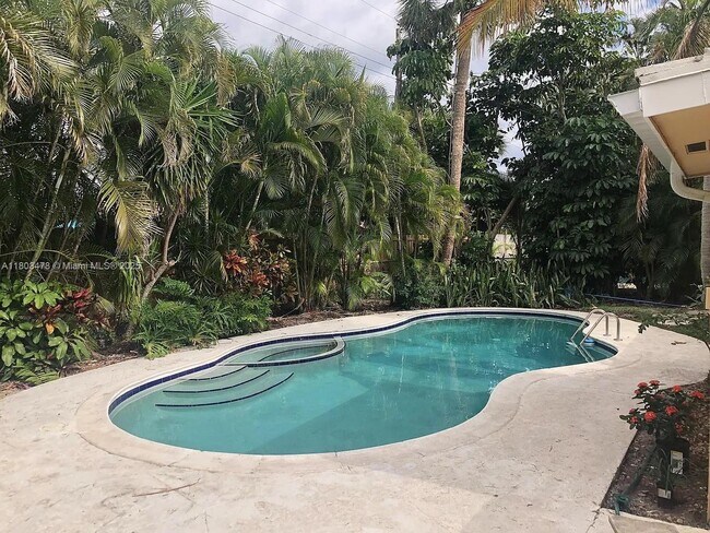 Building Photo - 2169 Imperial Point Dr
