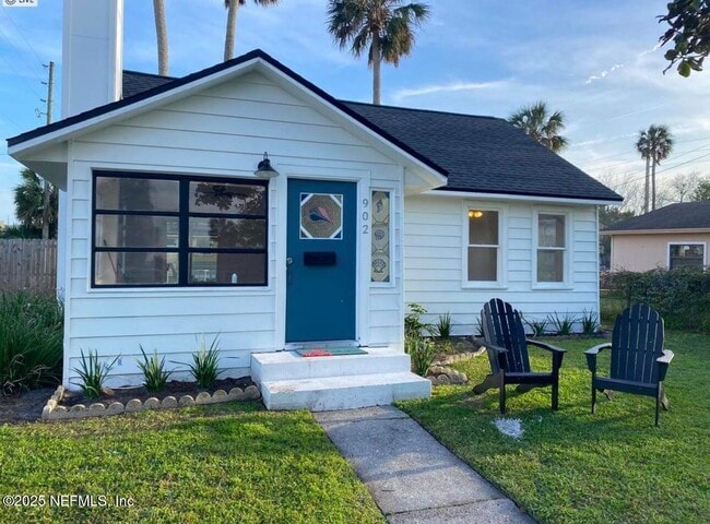 Building Photo - 902 2nd St N