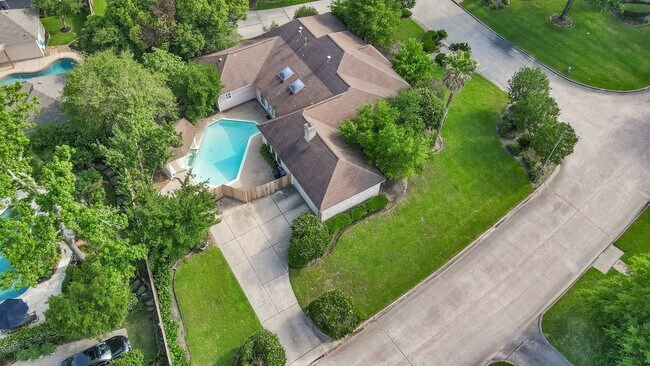 Building Photo - 1803 Quiet Country Ct