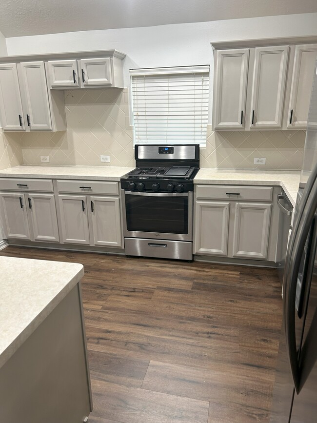 Building Photo - 3110 Keithwood Dr