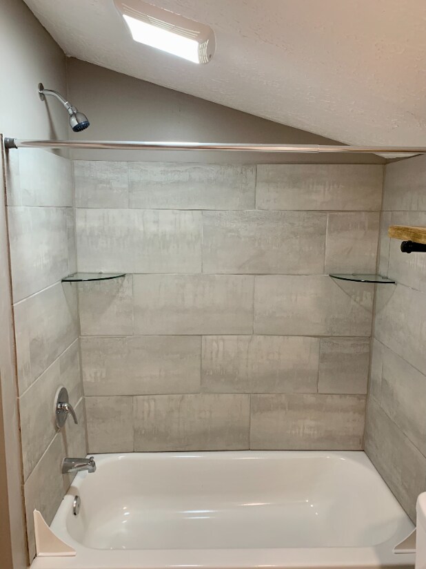 Building Photo - "5 Points Beauty 2-Bed Oasis in Huntsville. $500 off one month with 18 month lease!!!