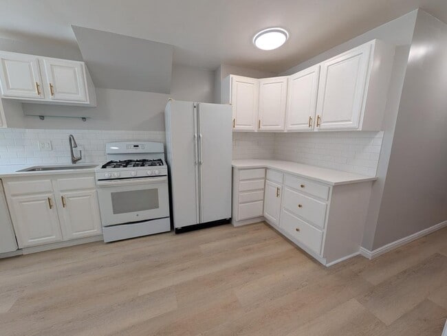 Building Photo - 1978 S 1300 E