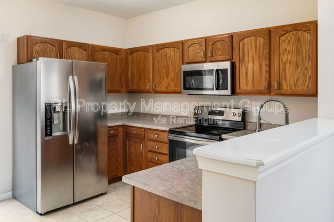 Building Photo - 1273 Grove Dr