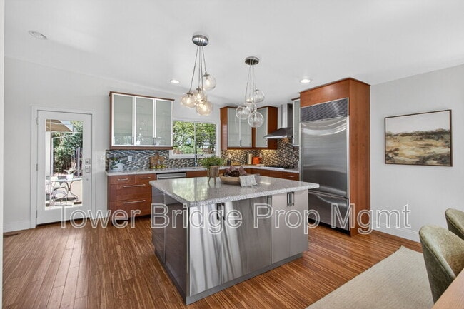 Building Photo - 3937 Orangewood Dr