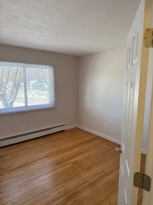 Building Photo - 3829 Lake Dr