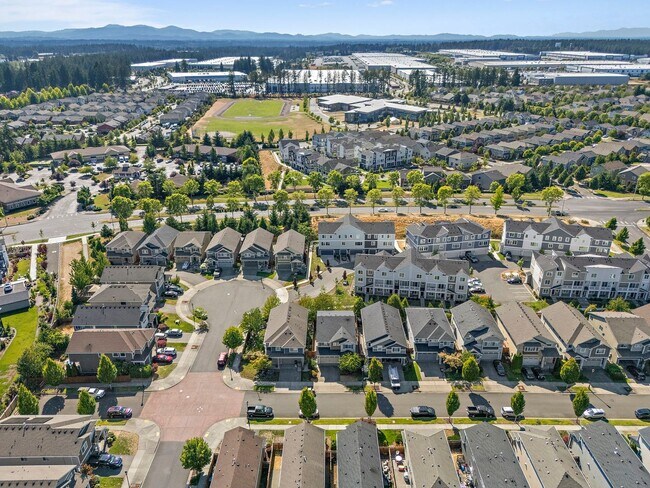 Building Photo - Lacey/Hawks Prairie 4 bedroom 2381 SF home...
