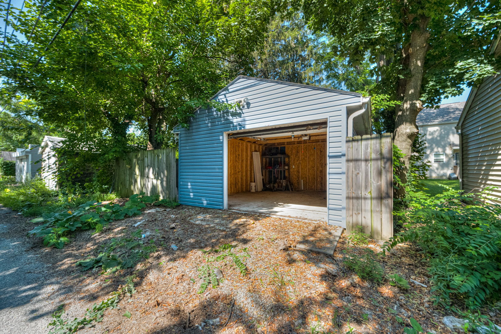 Building Photo - 906 S Champion Ave