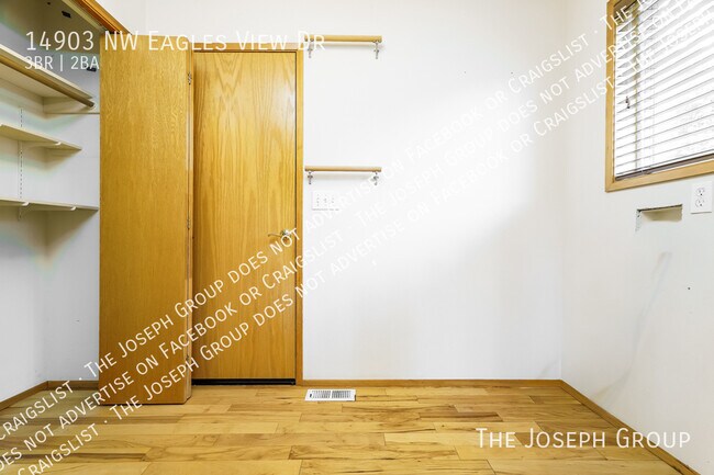 Building Photo - 14903 NW Eagles View Dr