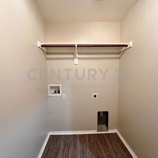 Building Photo - Beautifully Maintained 3/2/2 in NORTHWEST ISD For Rent!