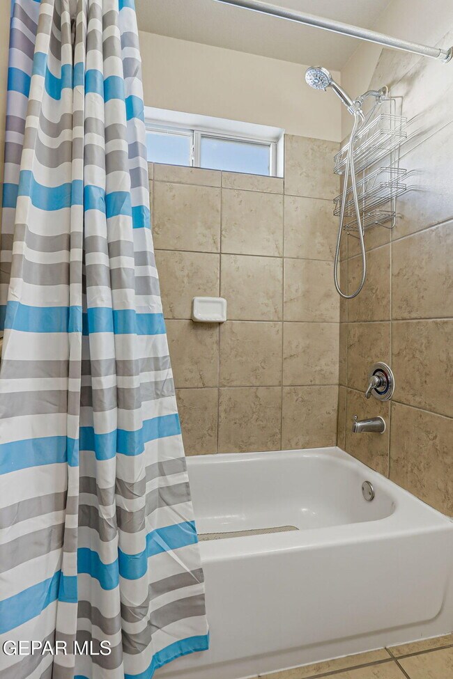 Building Photo - 2329 Honey Dew St