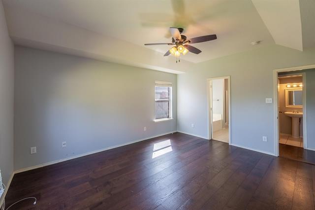 Building Photo - 9200 Warren Dr