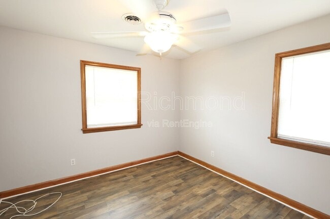 Building Photo - 5601 Eunice Dr