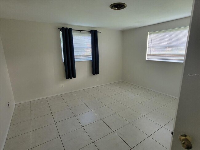 Building Photo - 612 Porpoise Rd