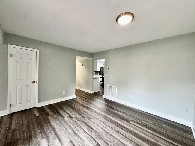 Building Photo - Updated & Ready For You On 12-05-25! A Pet-Friendly Home w/Attached Garage, All Appliances Convey...