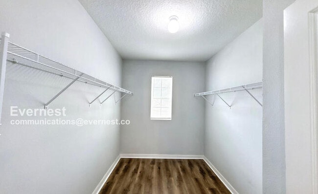 Building Photo - 5006 Willow Breeze Wy