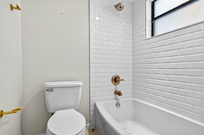 Building Photo - 5107 Lanai Way