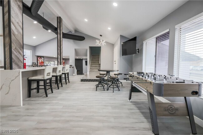 Building Photo - 5301 Opuntia St