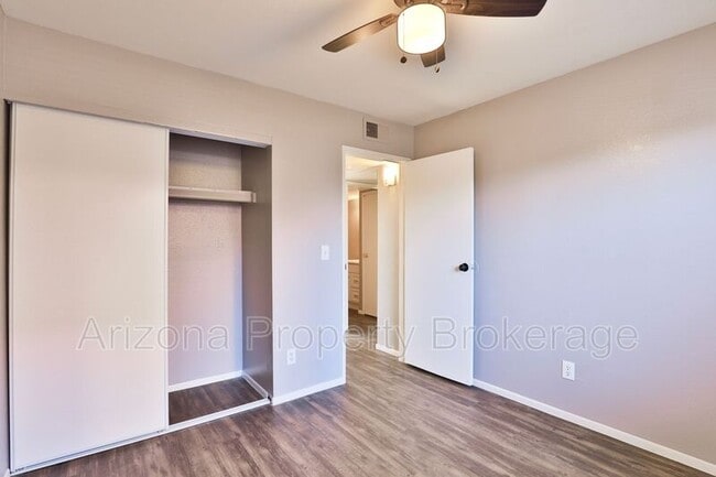 Building Photo - 6132 E Greenway St