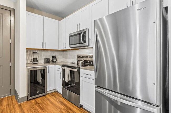 Building Photo - 9260 Vintage Hills Way