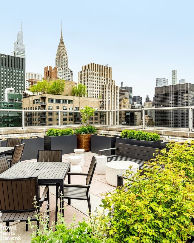 THE CHURCHILL - 300 E 40th St New York NY 10016 | Apartment Finder