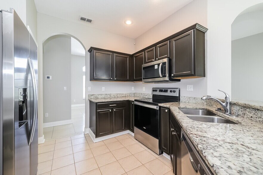 Building Photo - 2716 Patrician Cir