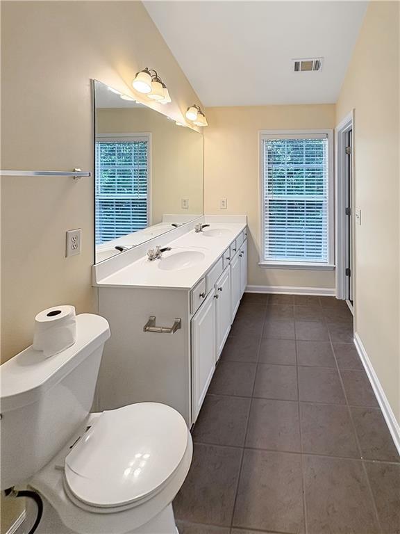 Building Photo - 1384 Thornborough Dr