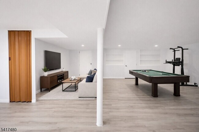 Building Photo - 2828 N Stiles St