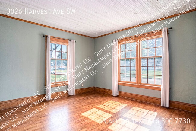 Building Photo - 3026 Harvest Ave SW