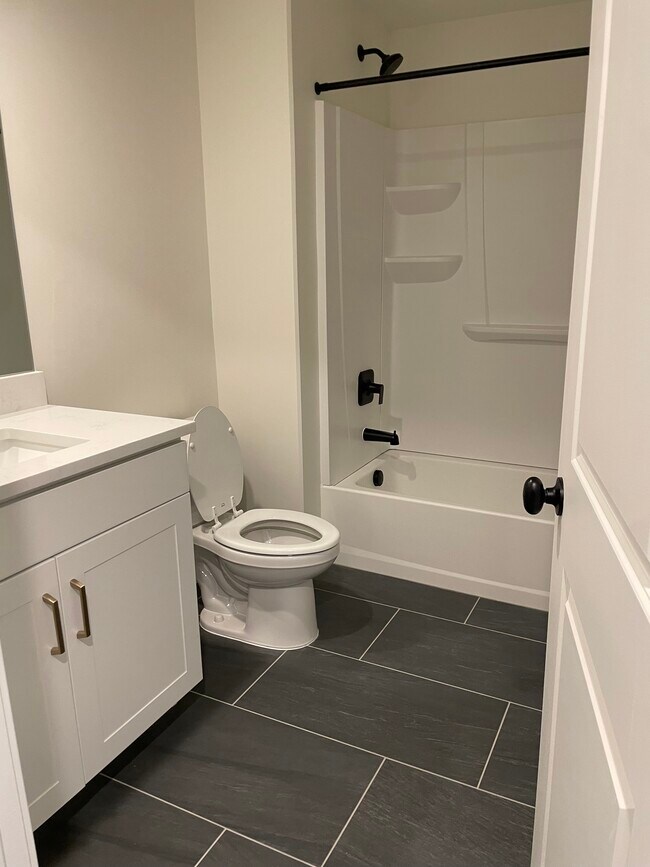 Building Photo - 1474 W Cook Ln