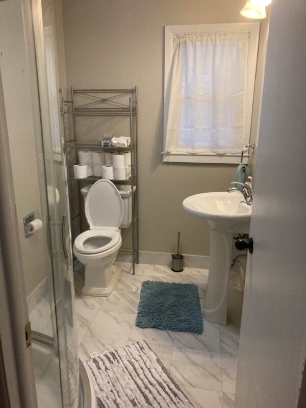 Building Photo - 415 Clark St