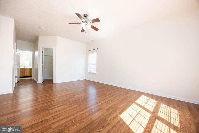 Building Photo - 9549 Wedge Way