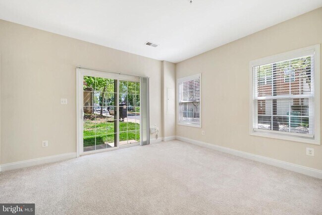 Building Photo - 8341 Broderick Cir