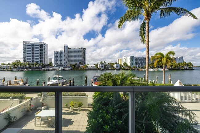 Building Photo - 7928 East Dr