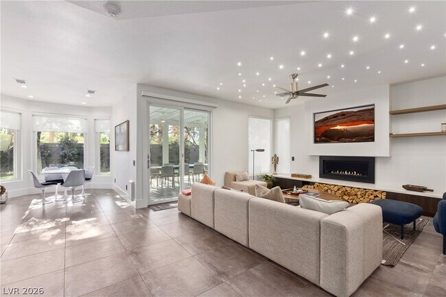 Building Photo - 9301 St James Cir