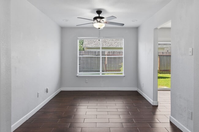 Building Photo - 11710 Fossil Rock Ln