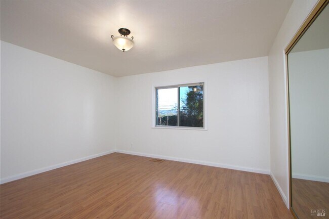 Building Photo - 201 (20300 Arnold)