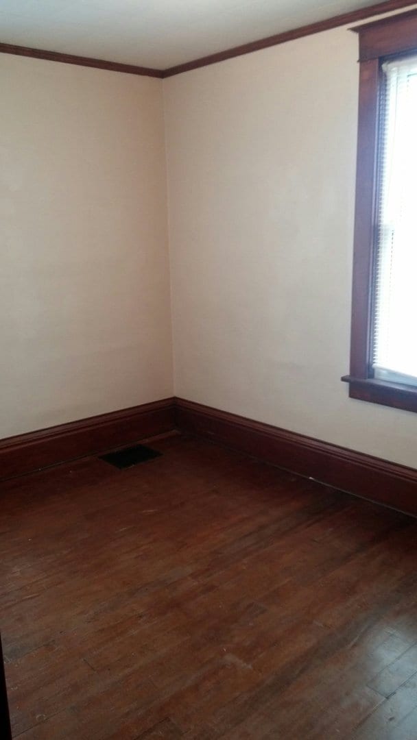 Building Photo - 1002 Burr