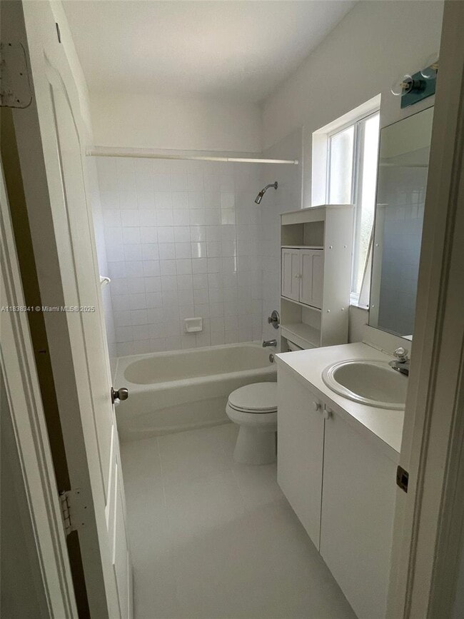 Building Photo - 14888 SW 9th Ln